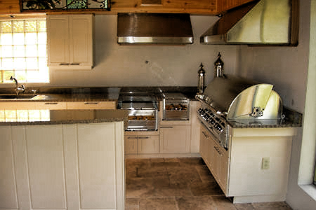 outdoor kitchen
